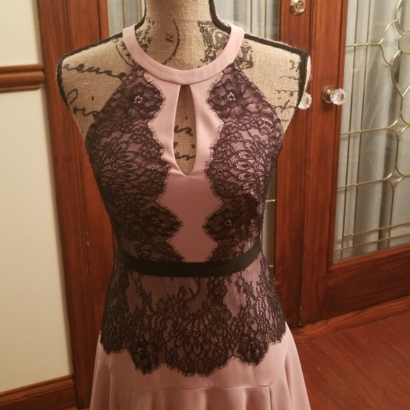 BCBG MAXAZRIA Formal Dress - Picture 2 of 6